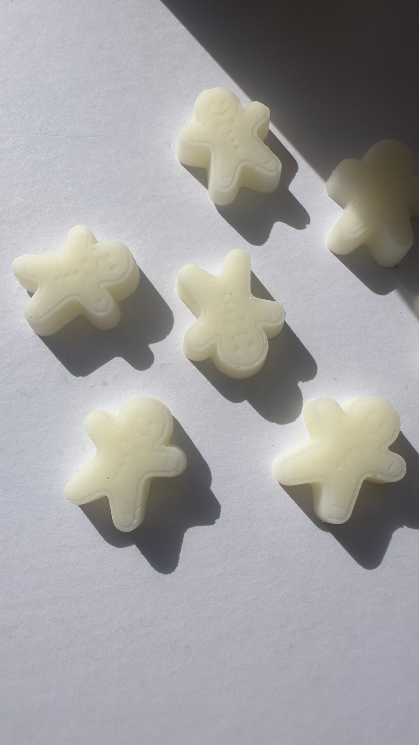 Mini Gingerbread men Scented Soy Wax Scoop Pots | Hand poured Christmas Scents  | Wax Melt Pots | Home Scents